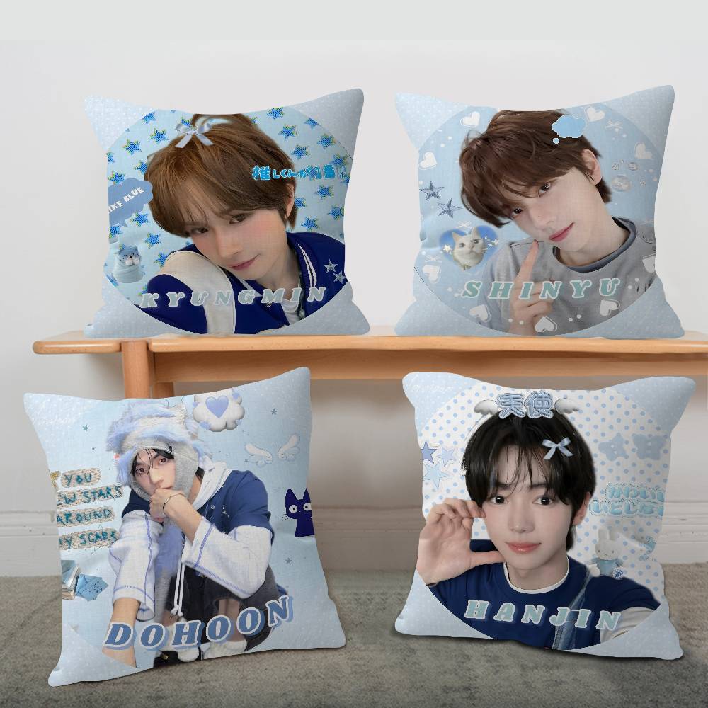 Kpop Group T-TWS Pillow Gift H - Home Textiles Group recensione e prezzo