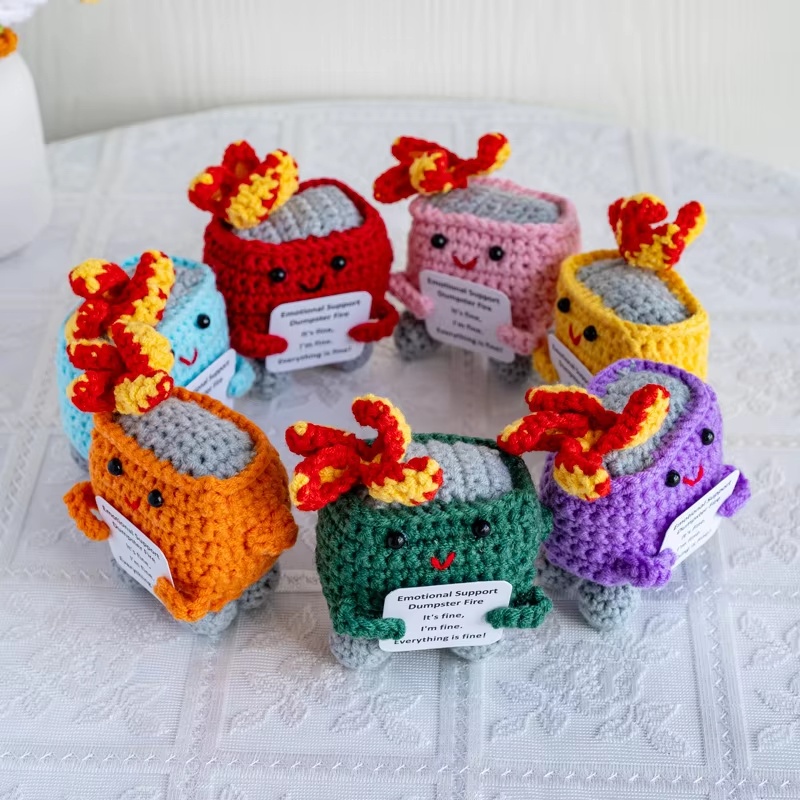 Handmade Crochet Dumpster Fire - Home And Textiles Today recensione e prezzo