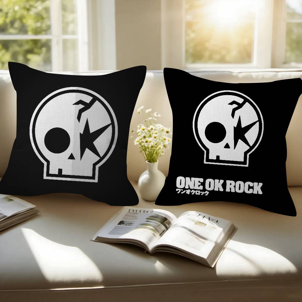 ONE OK ROCK logo   Pillow Cove - Home Textiles Logo recensione e prezzo