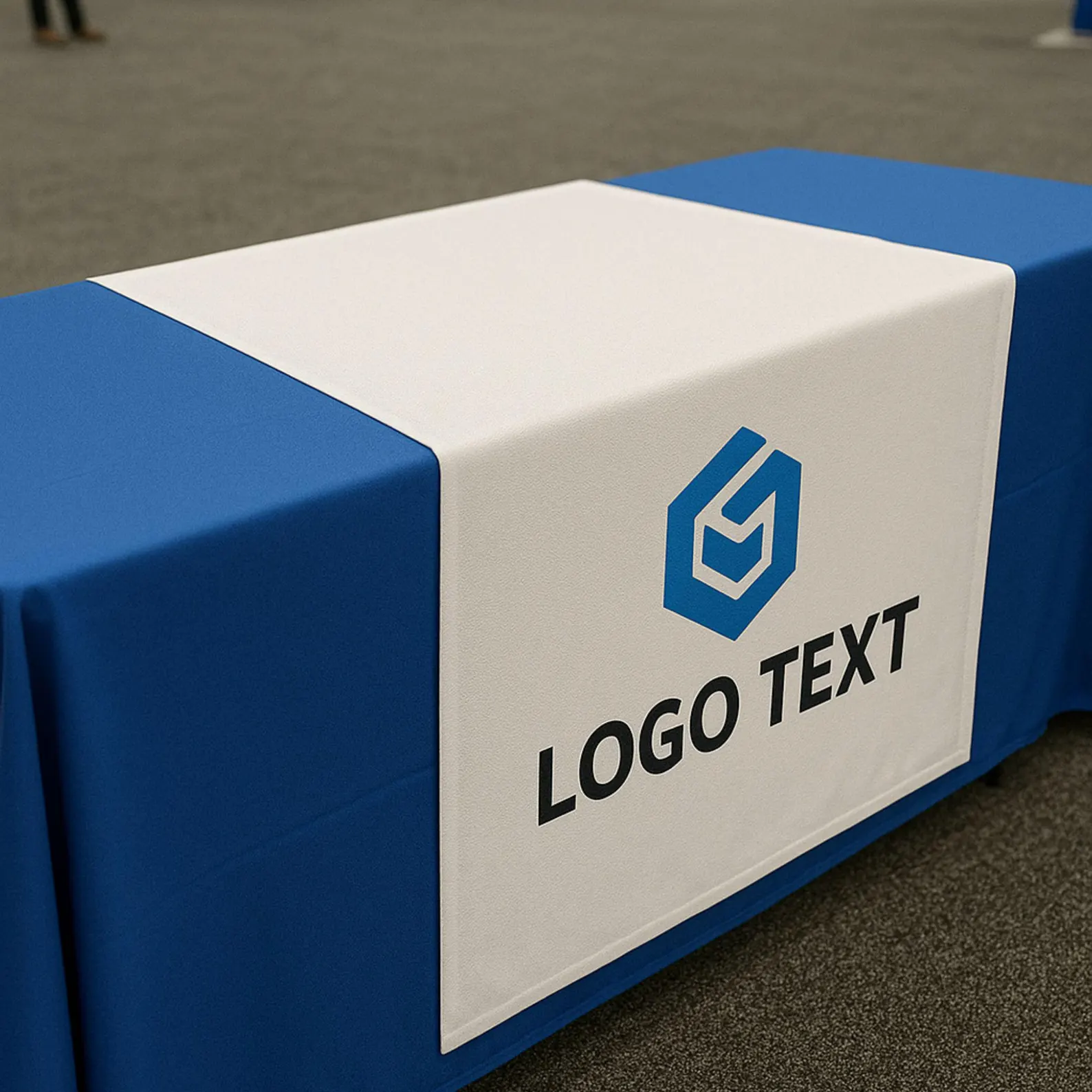 Custom Logo Table Runners for  - Home Textiles Market recensione e prezzo